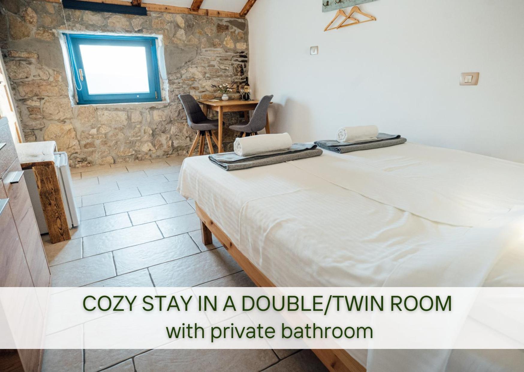Guesthouse Kamniti Rob Črni Kal 외부 사진