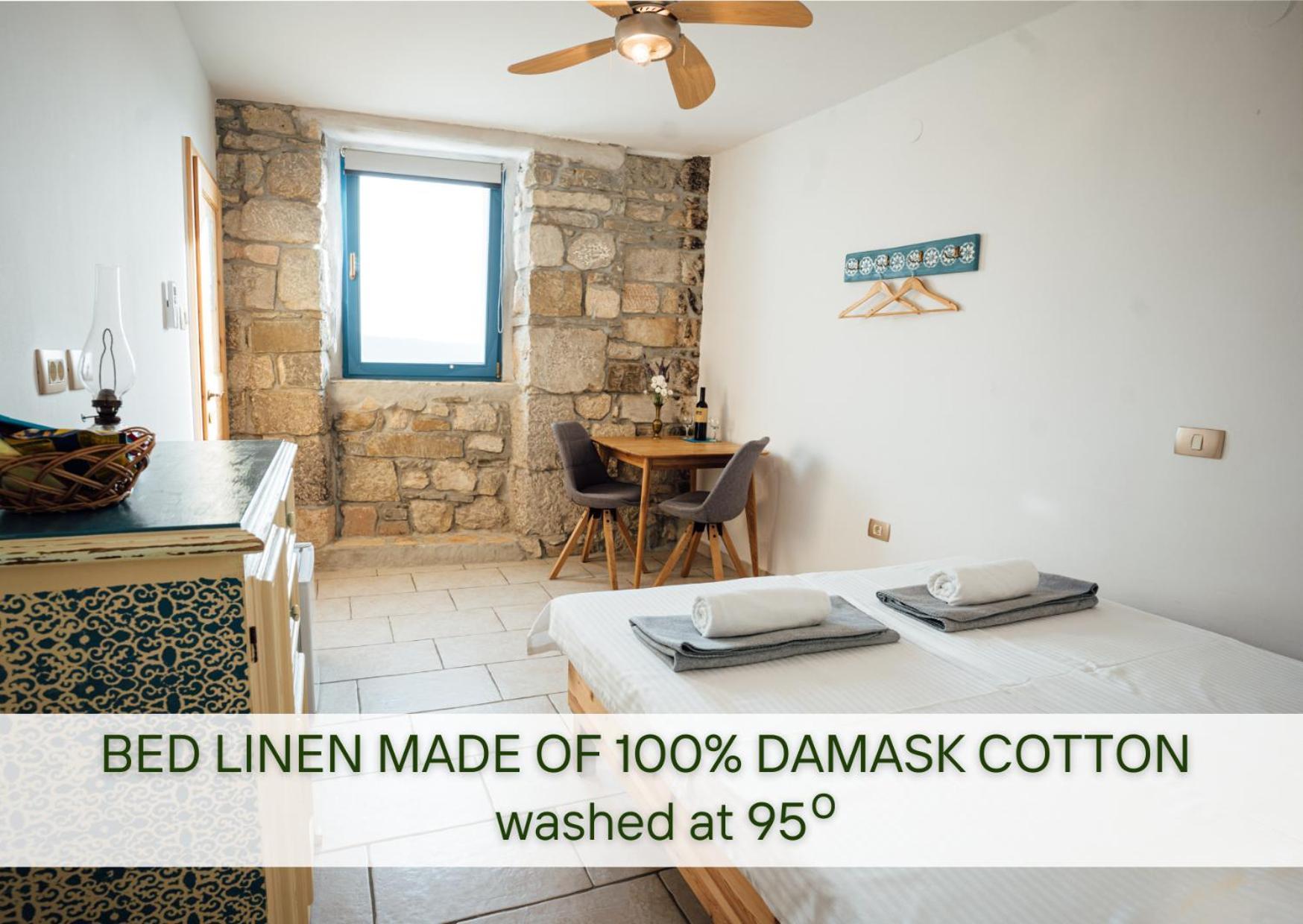Guesthouse Kamniti Rob Črni Kal 외부 사진